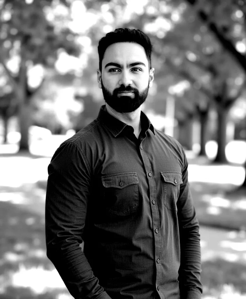 Black and white portrait image of Entrepreneur Syed Jafri, founder and ceo of Vitals Vault